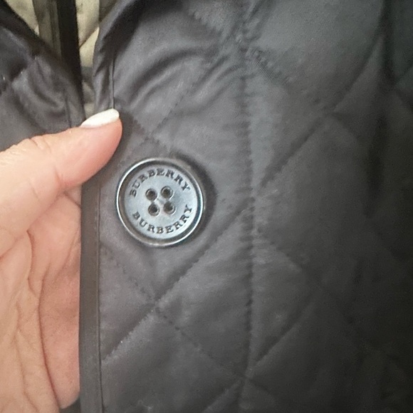 Authentic Burberry coat - Picture 7 of 7